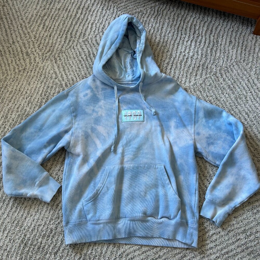 TAYLOR SWIFT 1989 TAYLOR'S VERSION HOODIE!